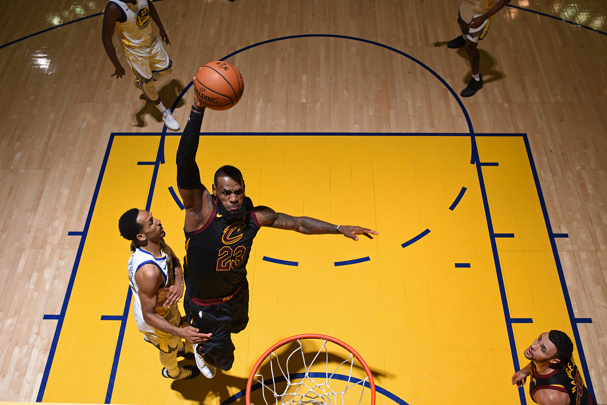 精彩绝伦,赛场的每一刻都让人热血沸腾的简单介绍 精彩绝伦,赛场的每一刻都让人热血沸腾的简单介绍