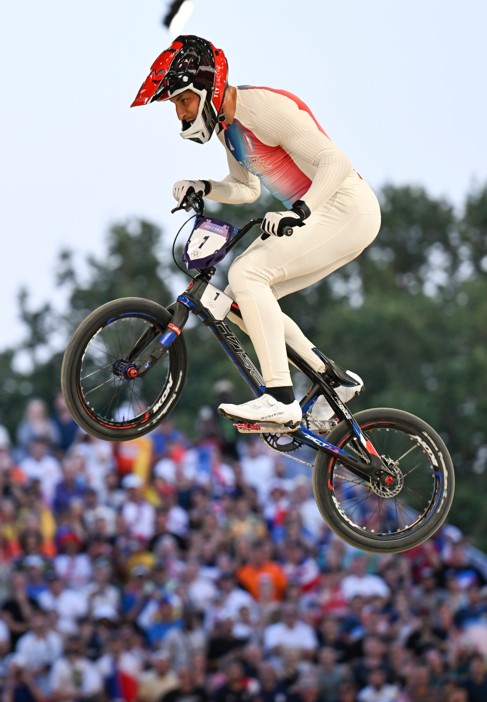 小轮车男子速度赛现场，荷兰选手速度飙升夺冠！的简单介绍