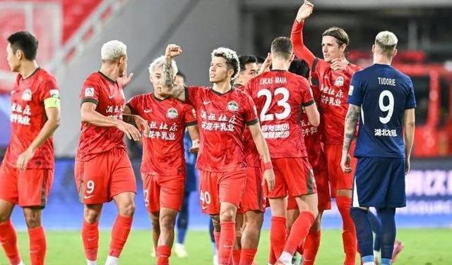 豪门对阵，中超强队将争夺胜负的简单介绍