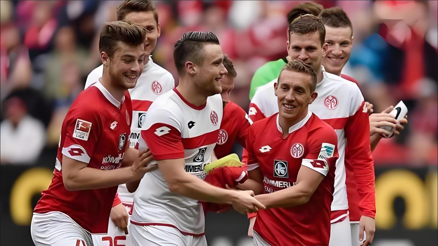 关于门兴格拉德巴赫渴望夺得德国杯冠军的信息 关于门兴格拉德巴赫渴望夺得德国杯冠军的信息