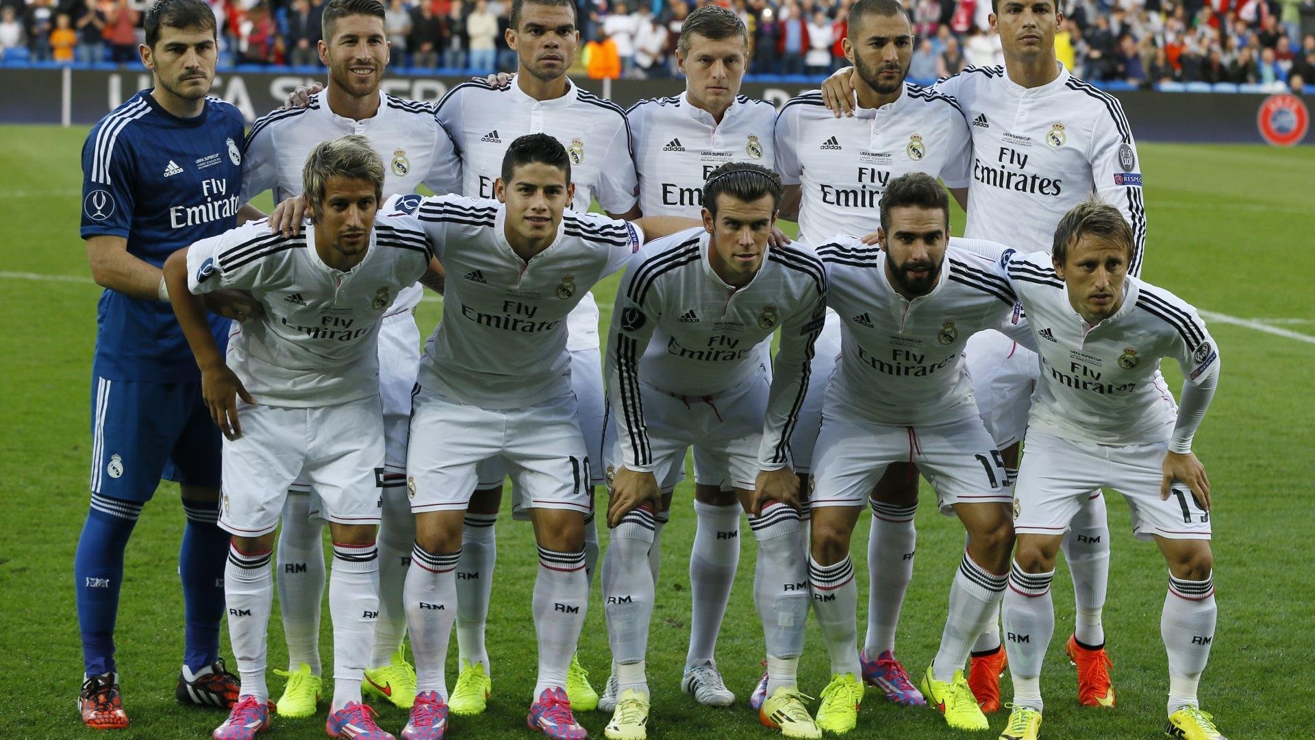 阿什拉夫右路风暴持续制造杀伤，巴萨对阵佛罗伦萨的战术博弈